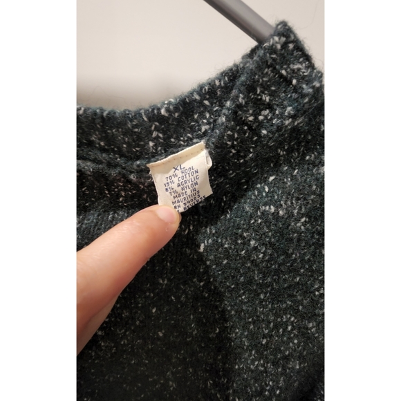 Knitted Gap Sweater - Picture 4 of 4